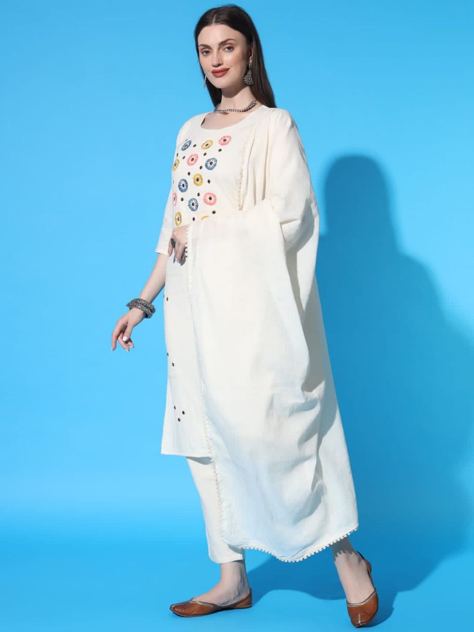 Off White Embroidered Floral Kurti With Pants Set For Women