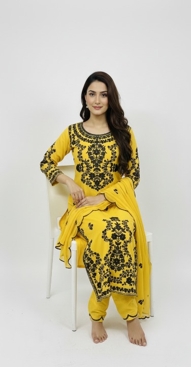 💛 Yellow & Black Elegant Embroidery Set