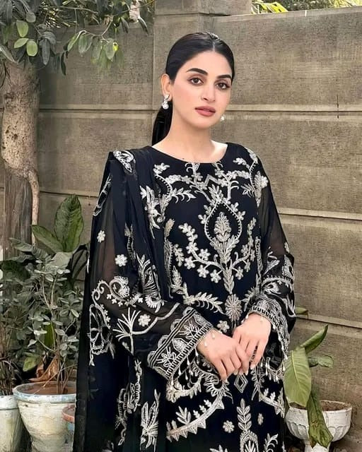 Black Embroidered Pakistani Suit Set With Dupatta
