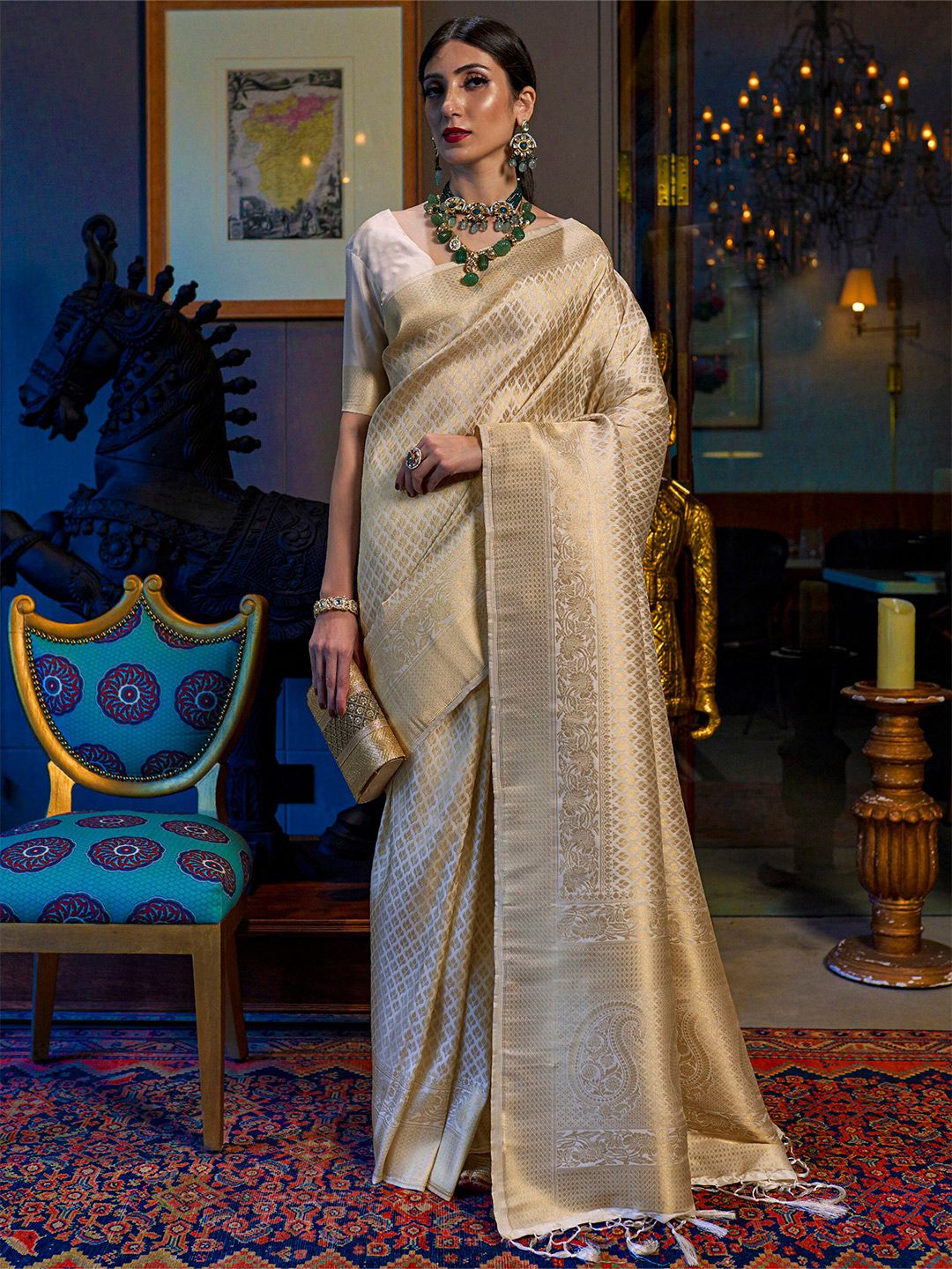 Cream-Coloured & Gold-Toned Ethnic Motifs Zari Silk Blend Kanjeevaram Saree