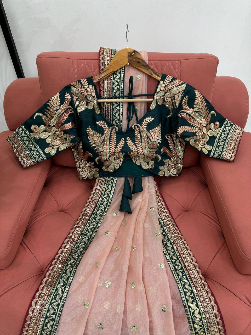 Beautiful Designer Saree on Twil Net Febric Thred & Sequnce work and Blouse on Mono Benglori Silk