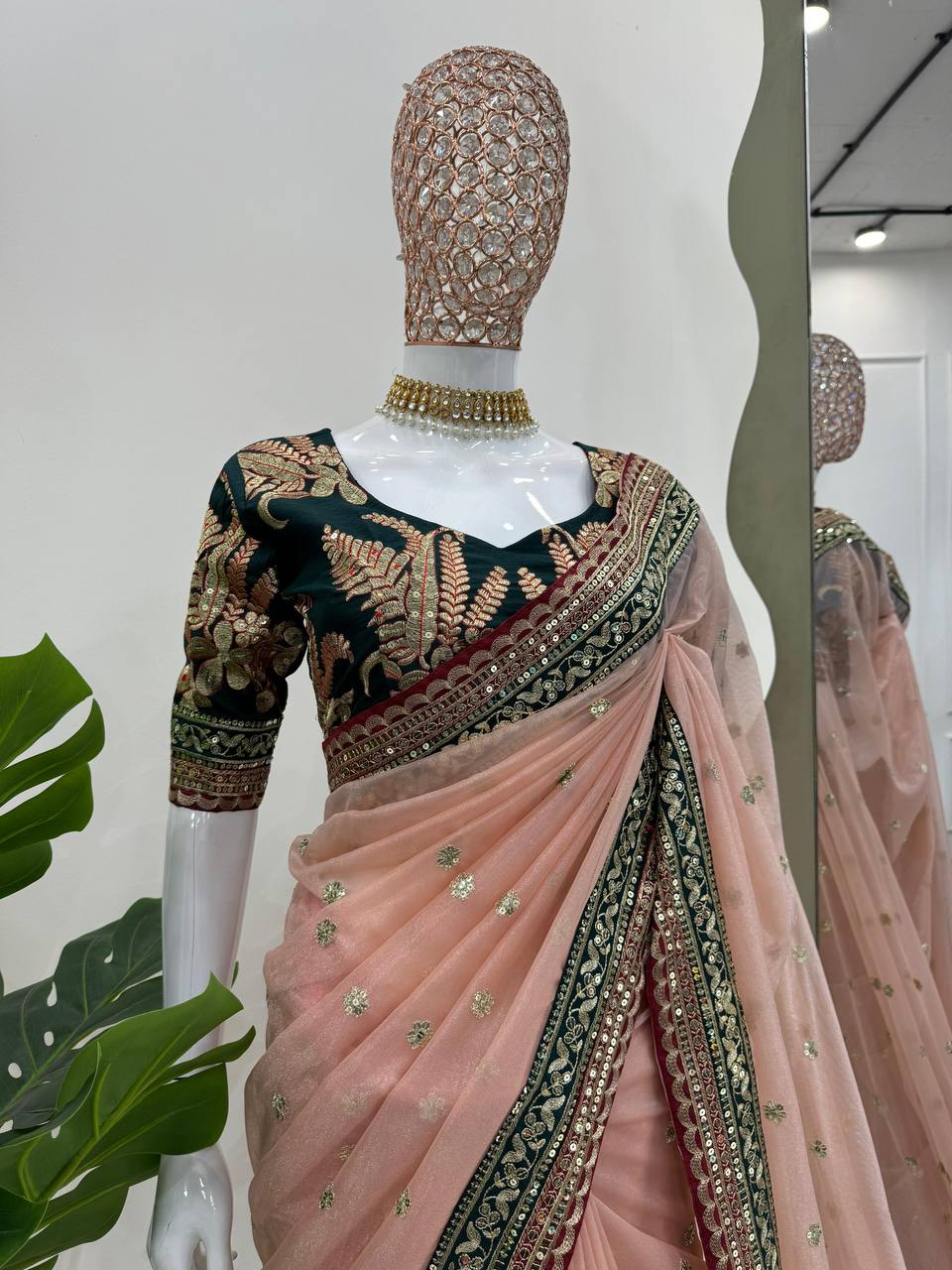 Beautiful Designer Saree on Twil Net Febric Thred & Sequnce work and Blouse on Mono Benglori Silk