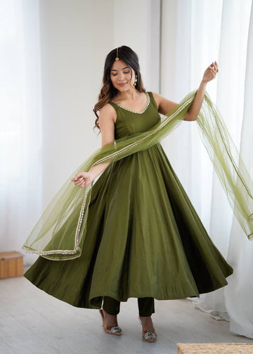 Mehnadi Roman Silk Chanderi Anarkali Suit Set