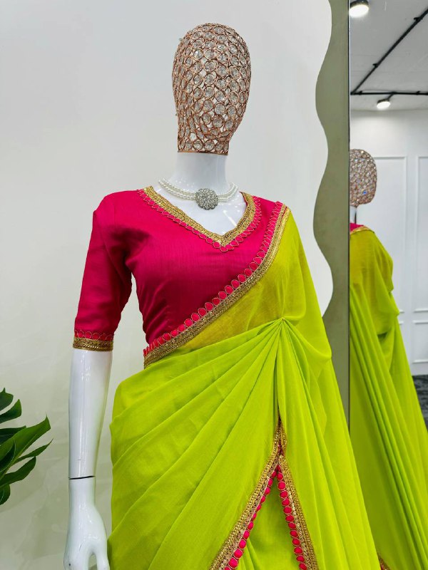 Beautiful Designer Saree on Original Febric Mul Cotton with Fany Lace and havy Latakan on pallu and Blouse