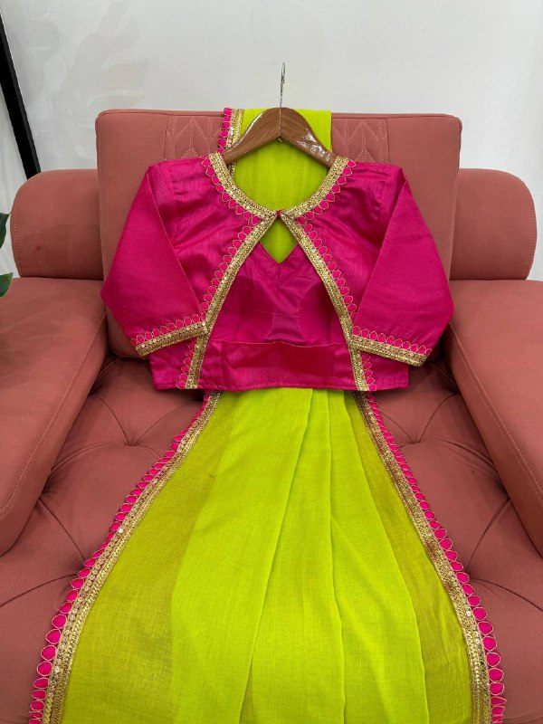 Beautiful Designer Saree on Original Febric Mul Cotton with Fany Lace and havy Latakan on pallu and Blouse
