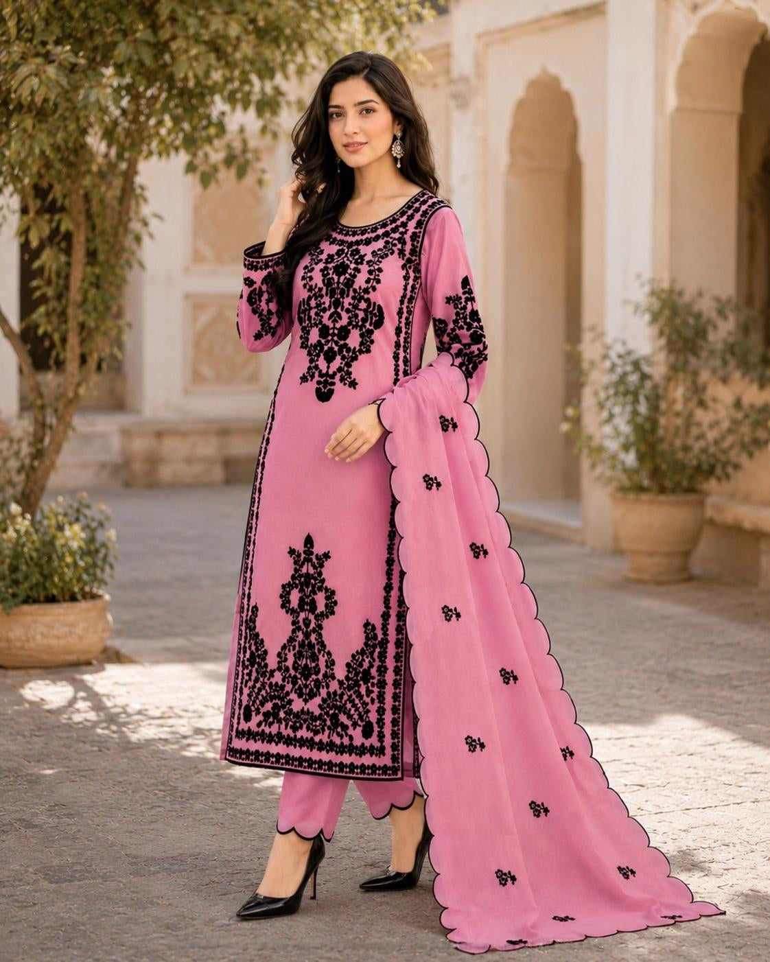 Pink Embroidered Ethnic Suit Set With Black Thread Work
