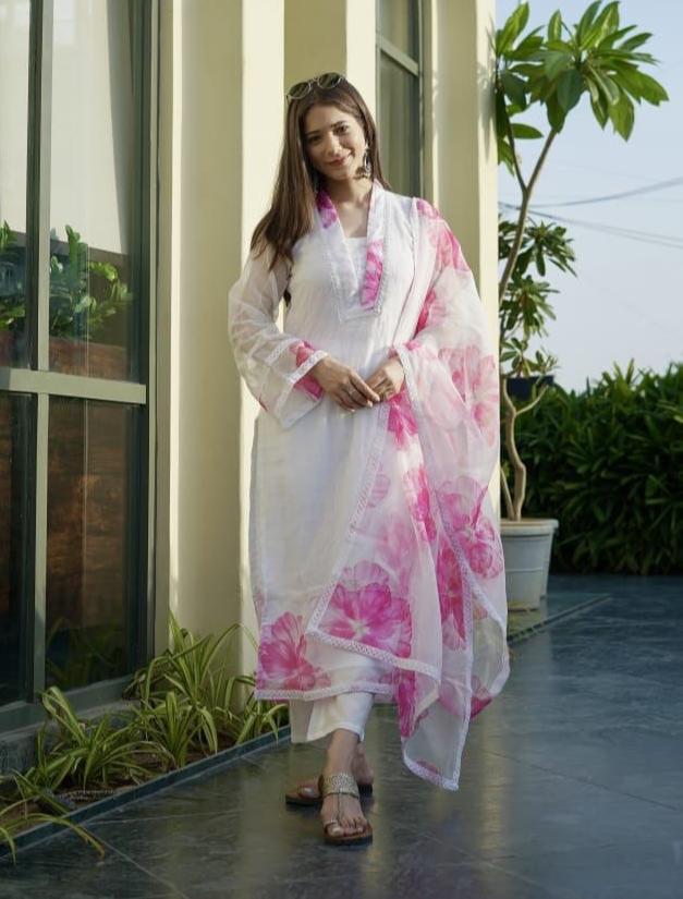 Posh White Organza Straight Kurta Pant With Dupatta Set