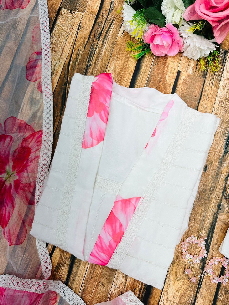 Posh White Organza Straight Kurta Pant With Dupatta Set