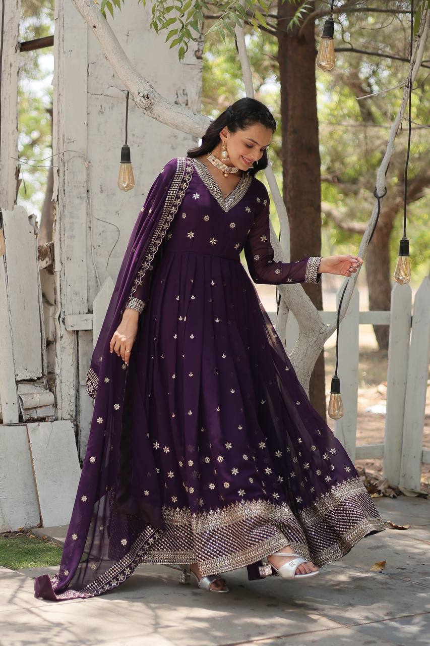 radhika's Anarkali Suit Sut .TD-158