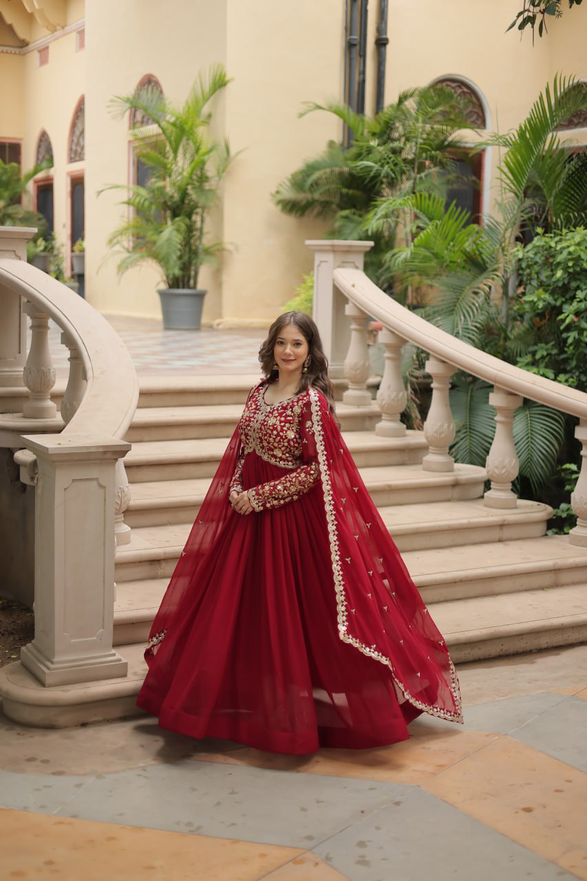 Payal's Blooming Gown With Sequins-Multi Embroidered Work L9195