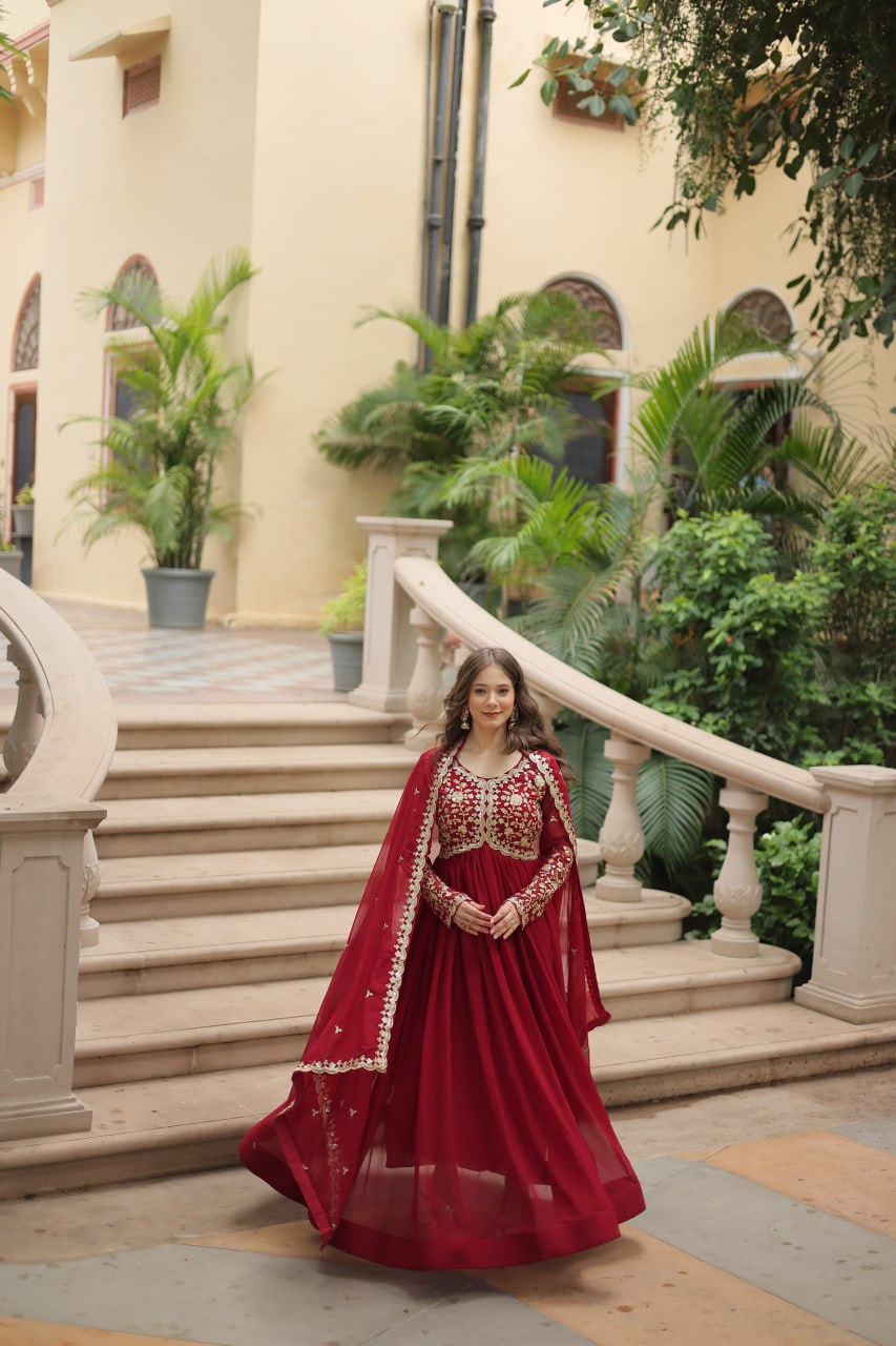 Payal's Blooming Gown With Sequins-Multi Embroidered Work L9195